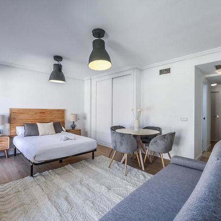 Atico Reformado Con Terraza En Tirso De Molina Para 4 Personas Alquiler Temporal 马德里 外观 照片